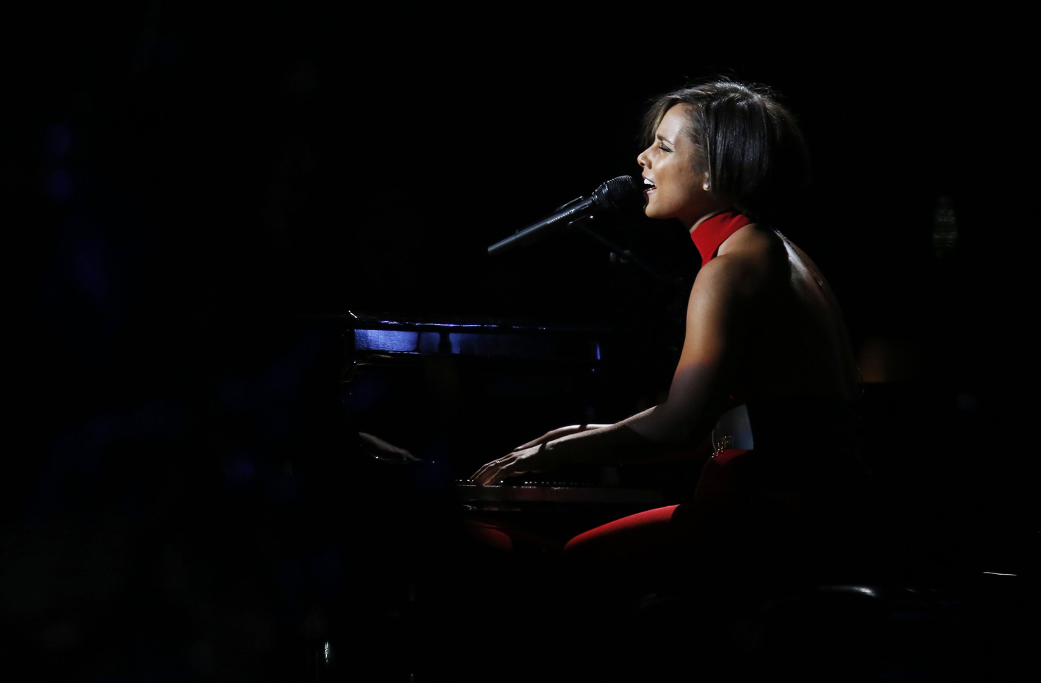 Singer Alicia Keys performs during the "12-12-12" benefit concert for victims of Superstorm Sandy at Madison Square Garden in New York