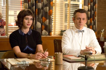 Lizzy Caplan as Virginia Johnson and Michael Sheen as Dr. William Masters in Masters of Sex /Episode 104