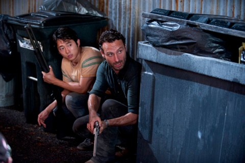 Glenn (Steven Yeun) and Rick Grimes (Andrew Lincoln) - Walking Dead - Season 2, Episode 9
