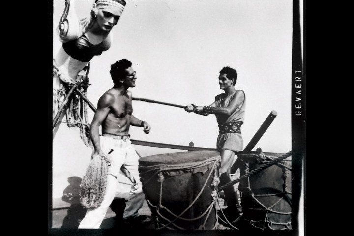 Fernando Poggi and Gary Raymond on the set of Jason and the Argonauts