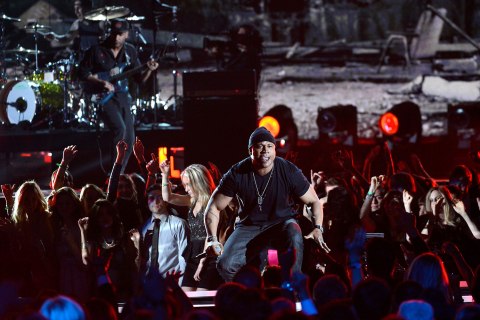 Grammy Performance - LL Cool J