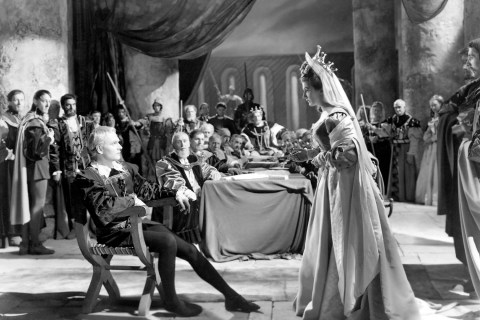 Laurence Olivier in Hamlet