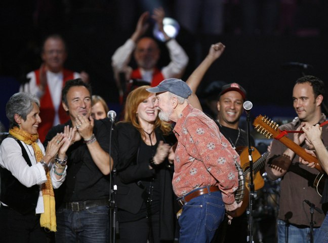 Pete Seeger (center) with Joan Baez, Bruce Springsteen, Patti Scialfa, Tom Morello and Dave Matthews during a concert celebrating Seeger's 90th birthday at Madison Square Garden in New York City, on May 3, 2009.